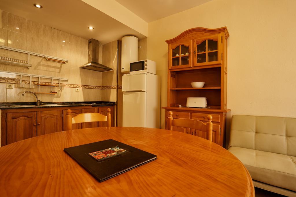 Apartaments Populetus Poboleda Экстерьер фото