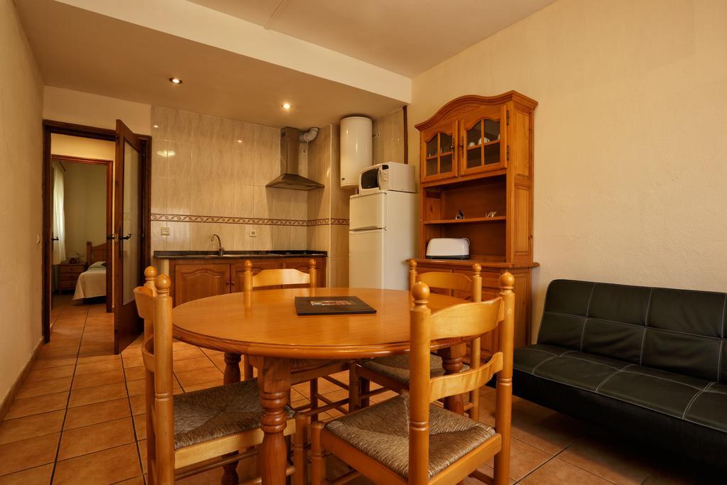 Apartaments Populetus Poboleda Экстерьер фото