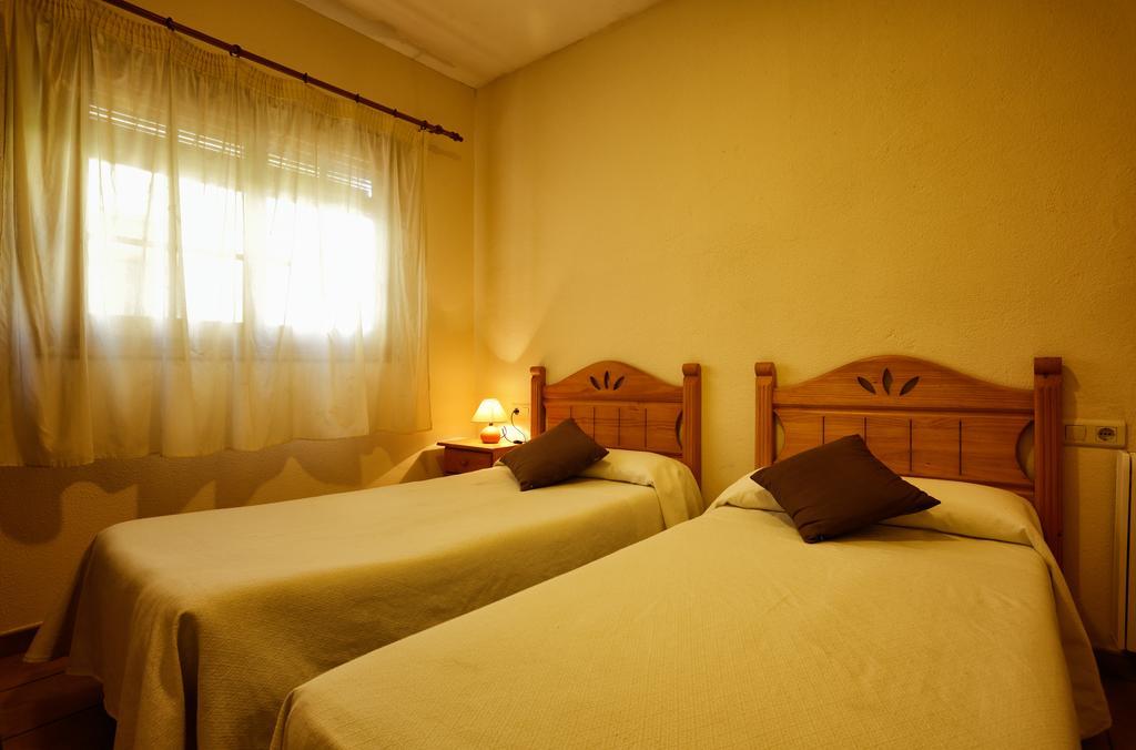 Apartaments Populetus Poboleda Экстерьер фото